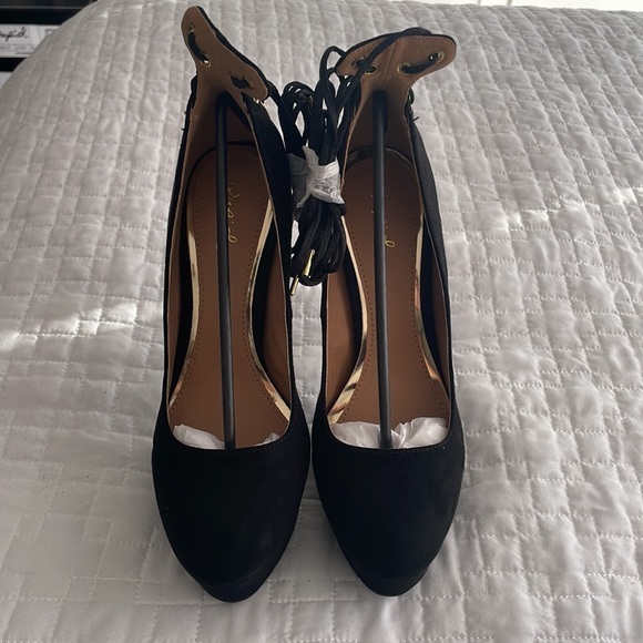 NEW QUPID BLACK TIE PLATFORM PUMP size 7 lace up around Leg heels shoes sexy - Picture 4 of 11